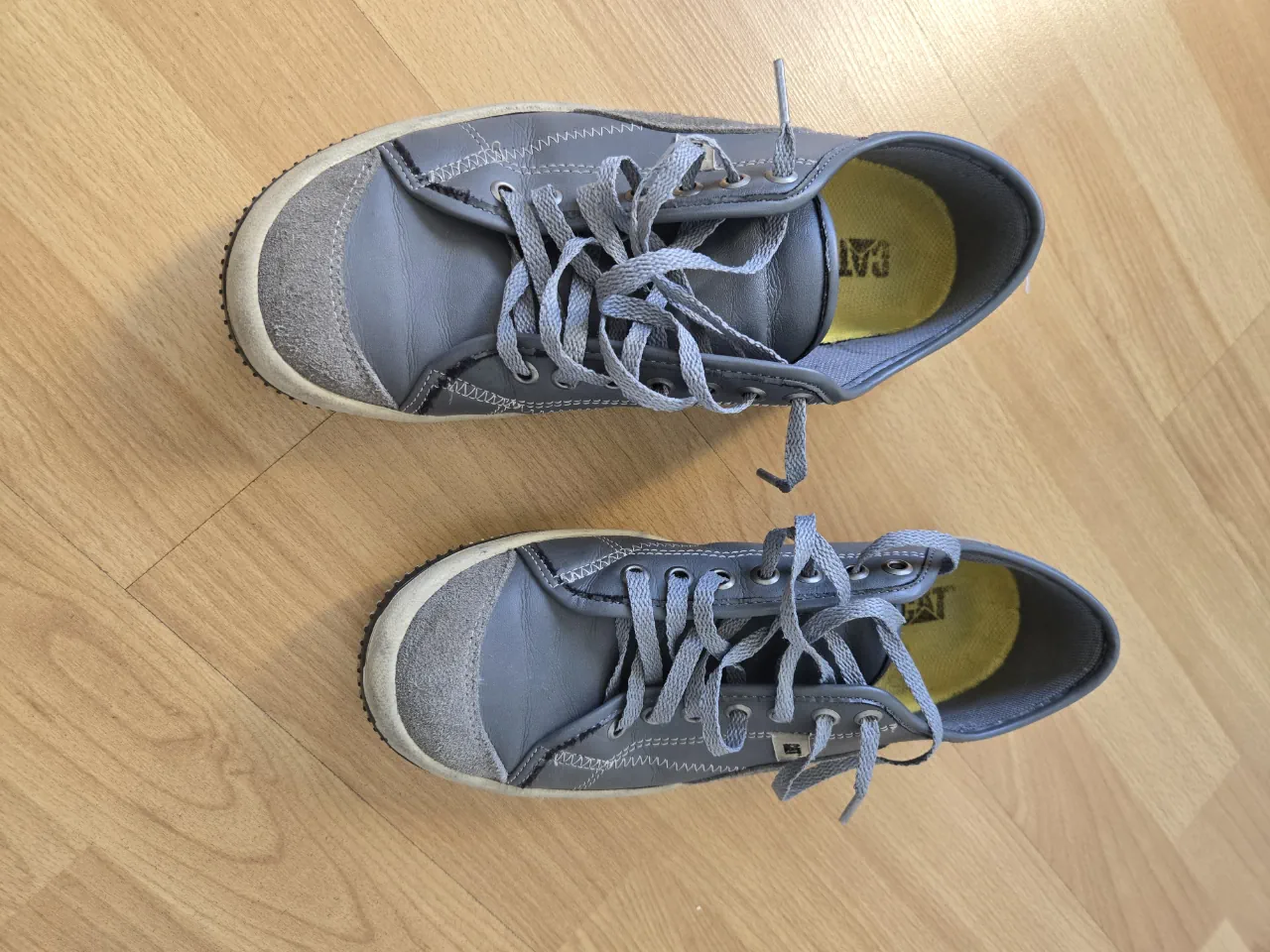 Zapatillas CAT · Talle US 9.5