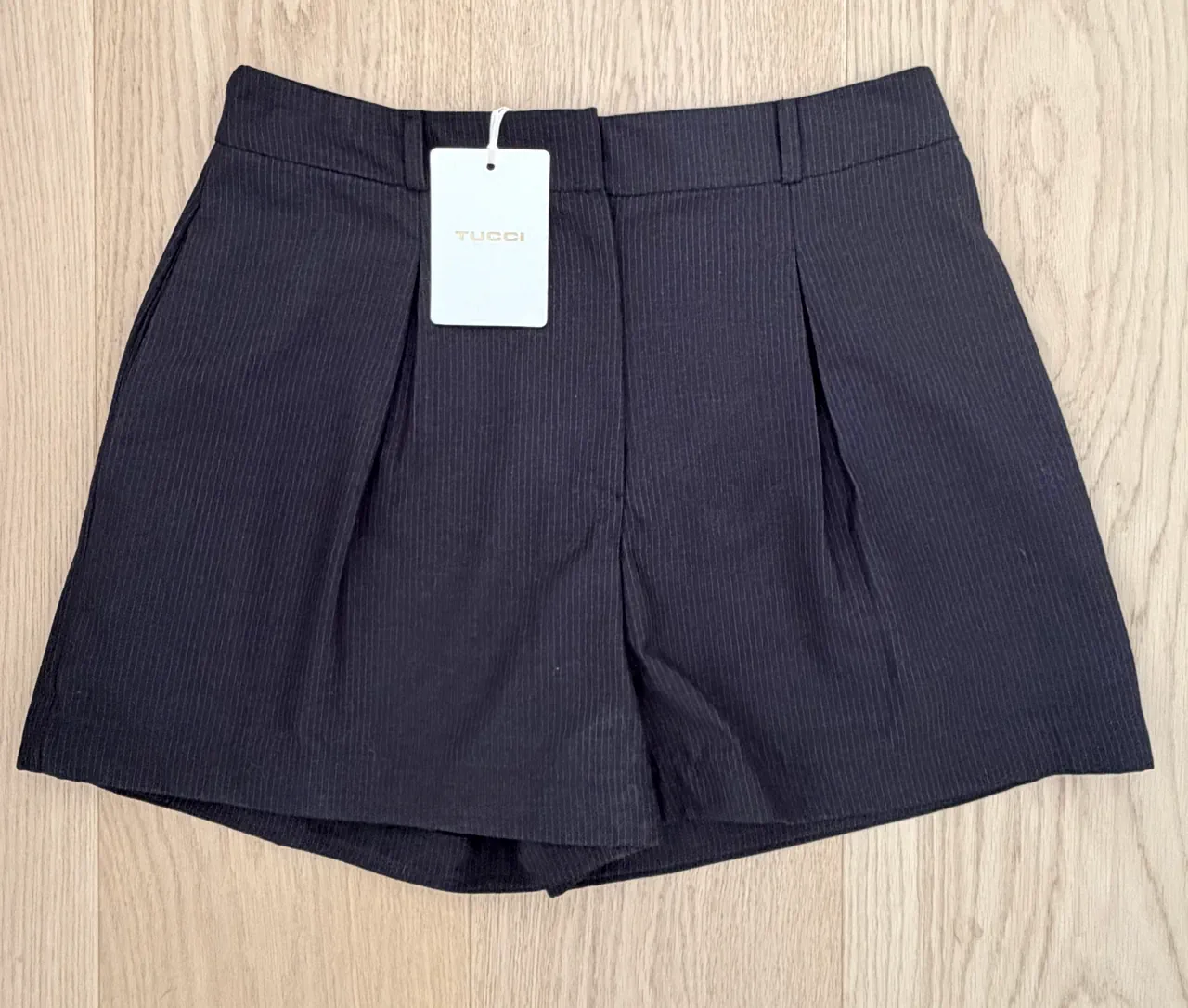 Short Tucci - imagen 1