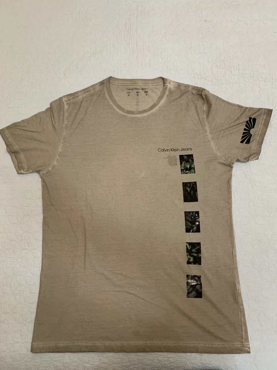 Remera Calvin klein jeans · Talle M