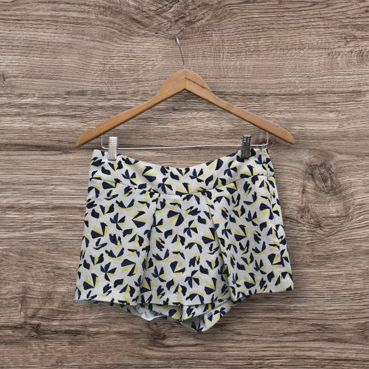 Short Zara Trafaluc · Talle S