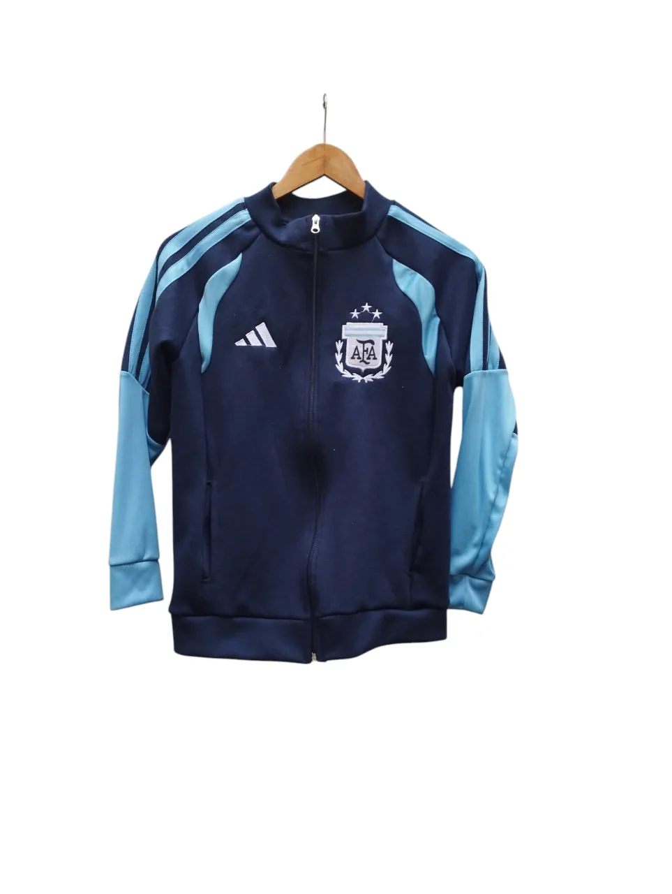 adidas · Talle 10 años / 140 cm