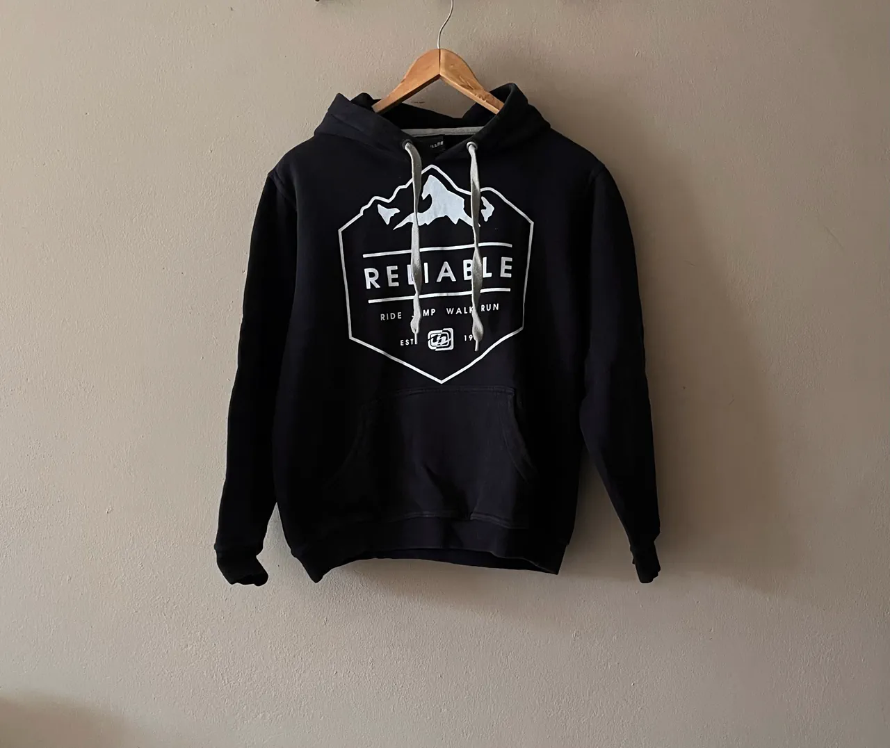 Buzo Le Utthe · Talle 16 años / 176 cm