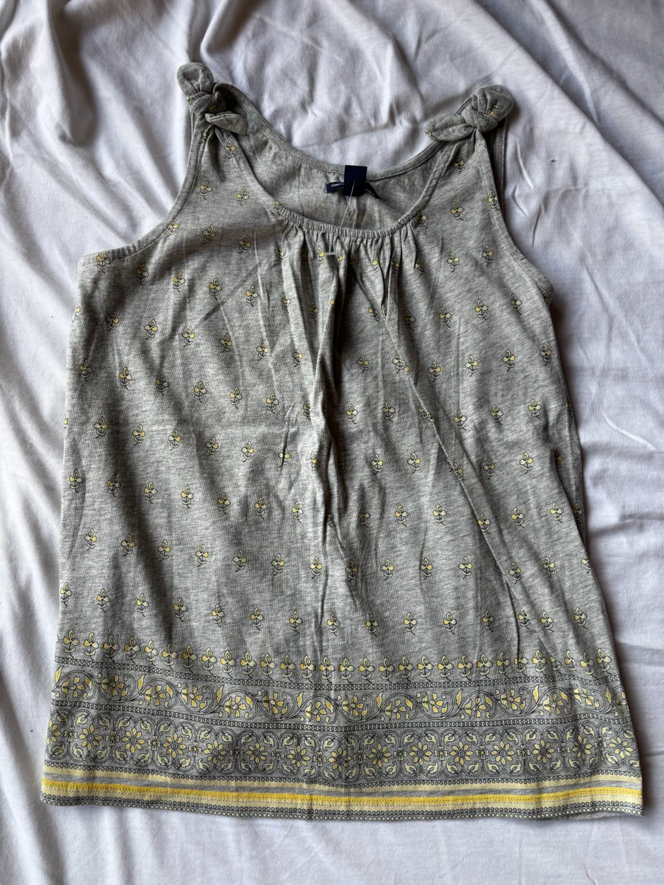 Remera GAP · Talle 16 años / 176 cm