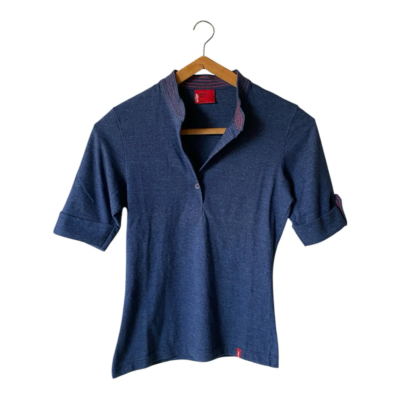 Remera Levi's · Talle S