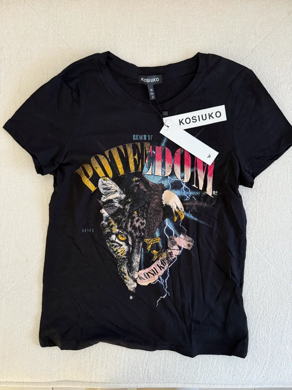 Remera Kosiuko · Talle S