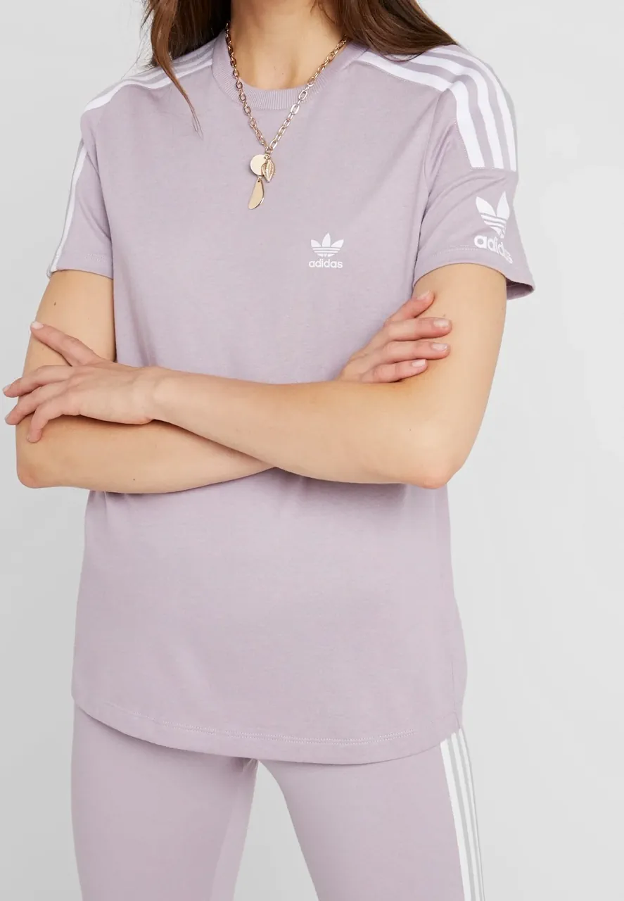 Remera adidas Originals · Talle M