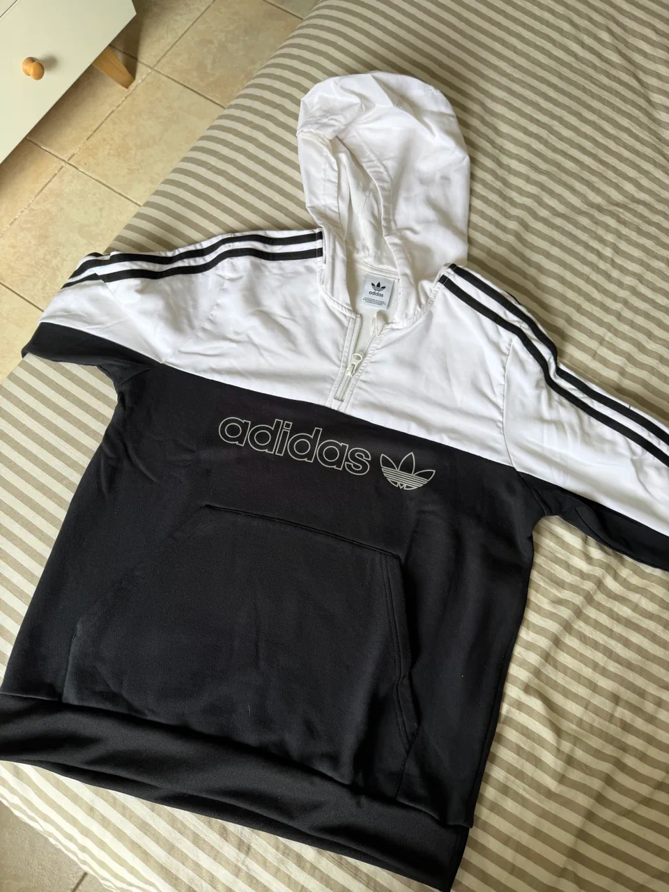 adidas · Talle S