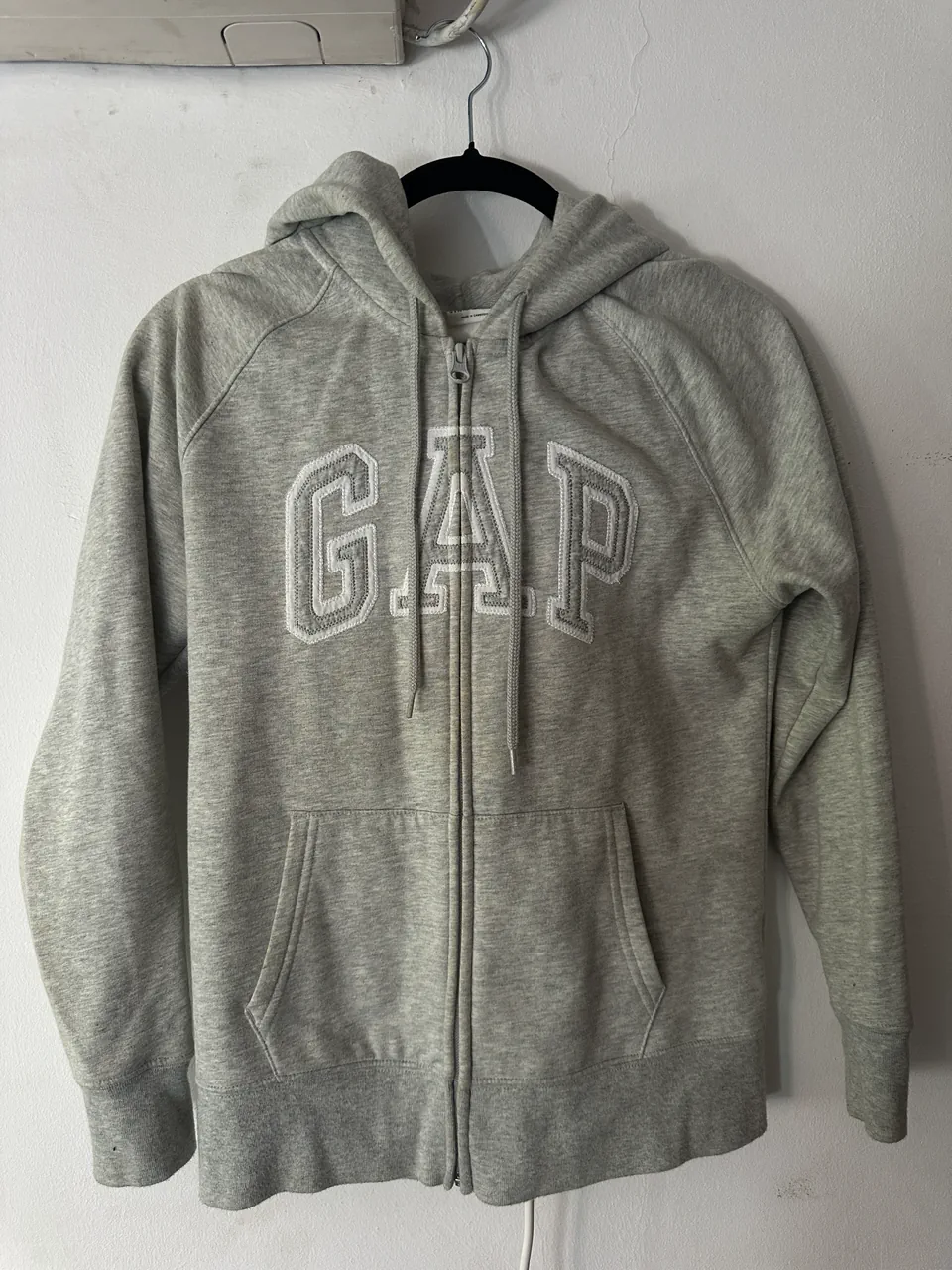 Buzo GAP - imagen 1