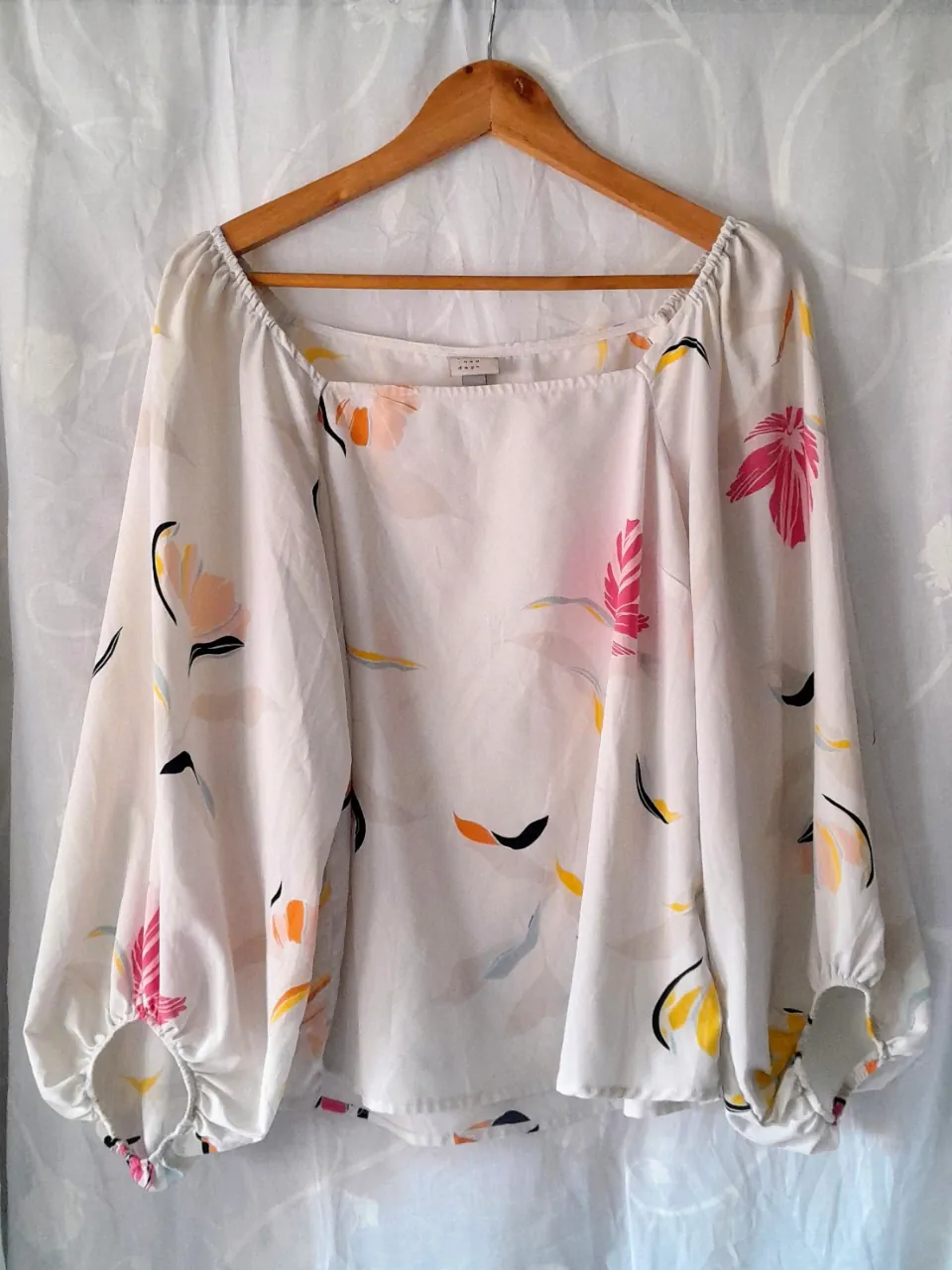 Blusa a new day · Talle L