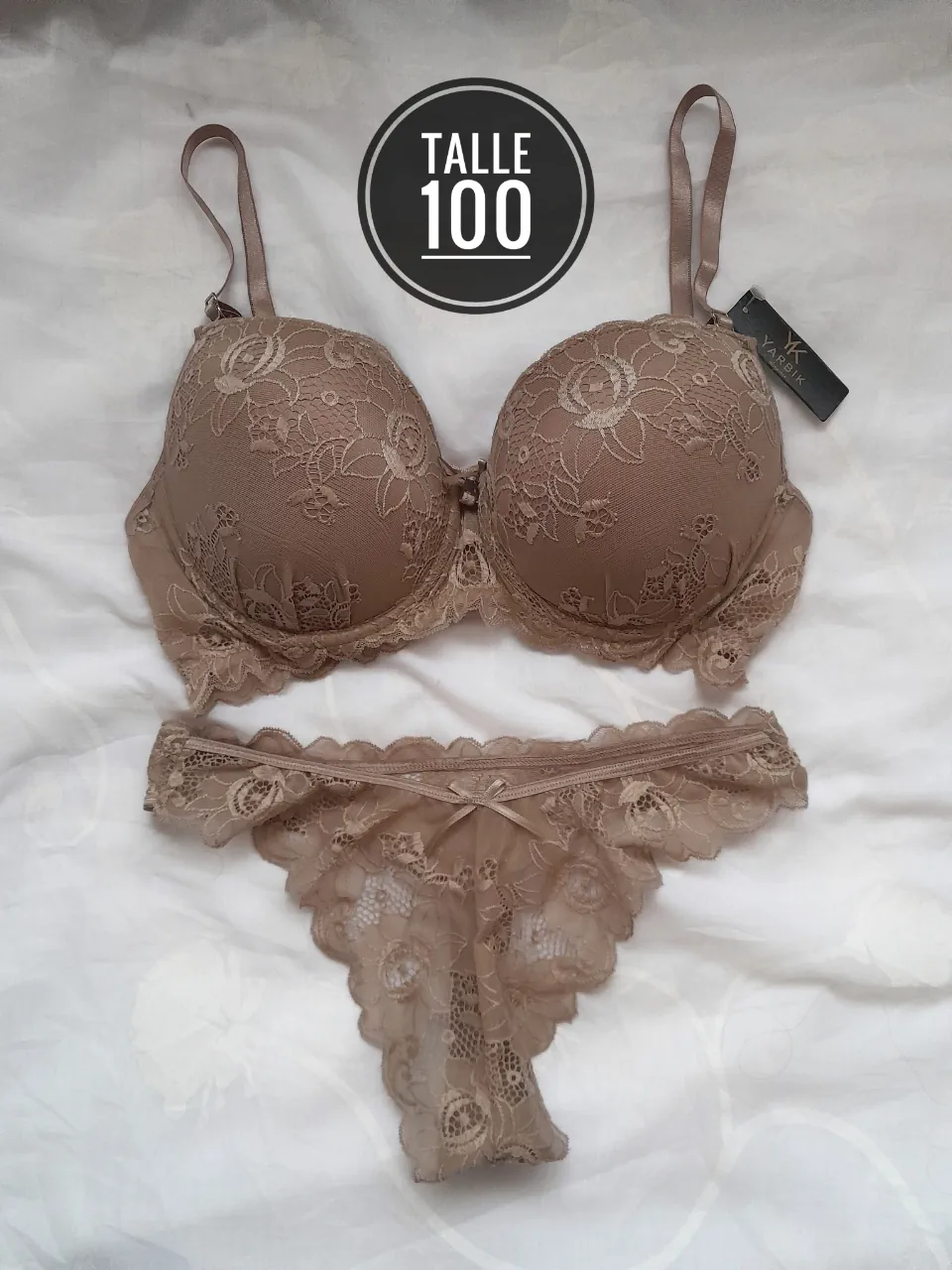 Conjunto Yarbik - imagen 1