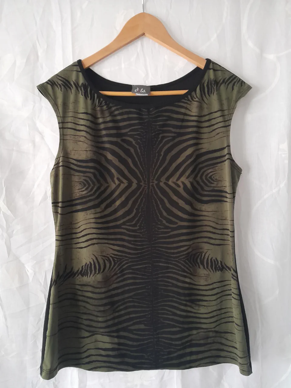 Remera Dots - imagen 1