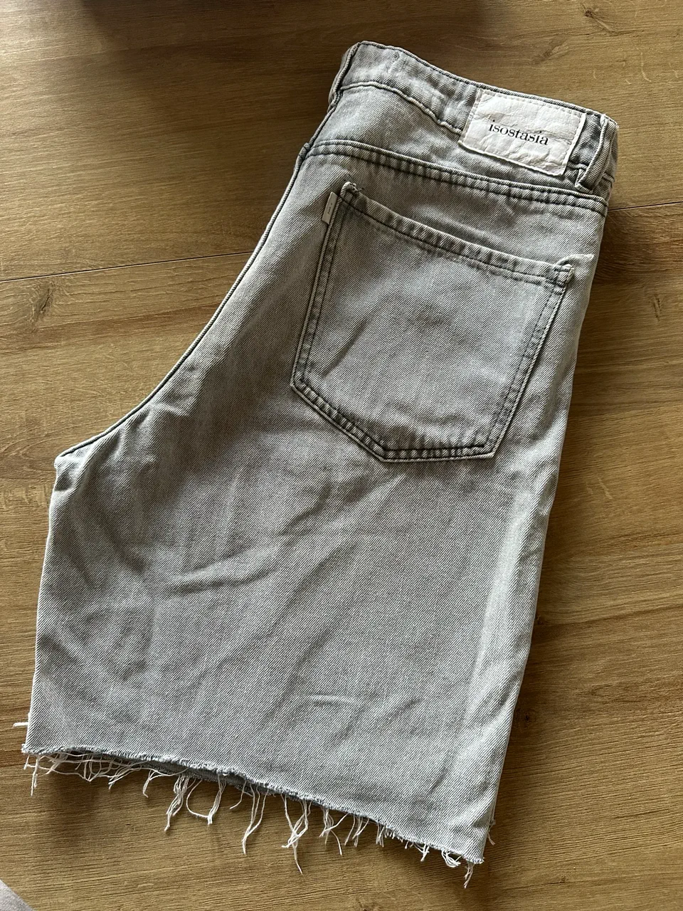 Short Isostasia · Talle US 44