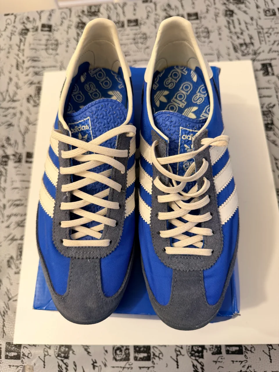 adidas · Talle AR 38
