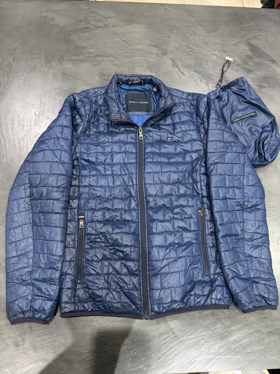 Campera Tommy Hilfiger · Talle M
