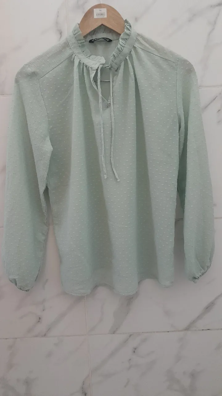 Blusa LC Waikiki - imagen 1