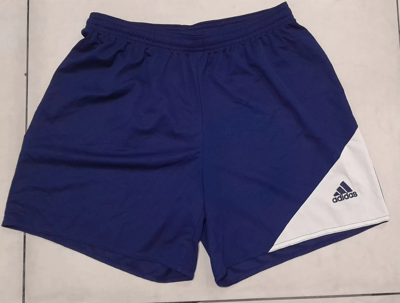 Short adidas - imagen 1