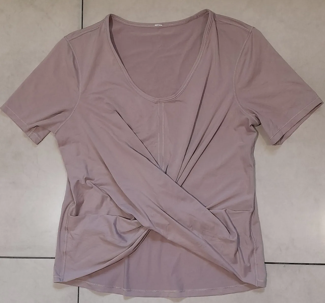 Remera Lululemon - imagen 1