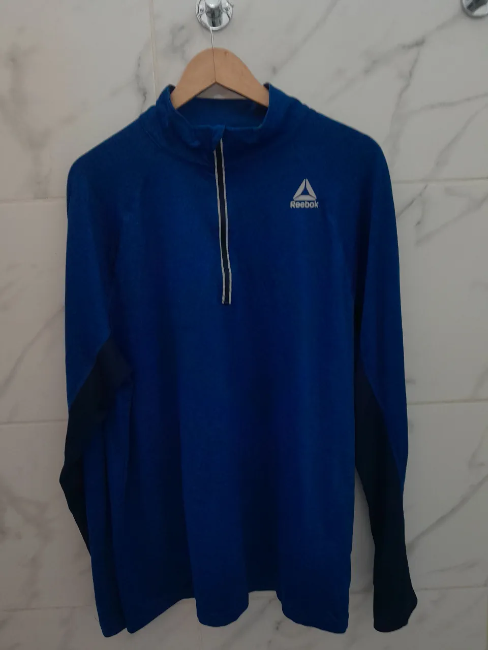 Buzo Reebok · Talle XL