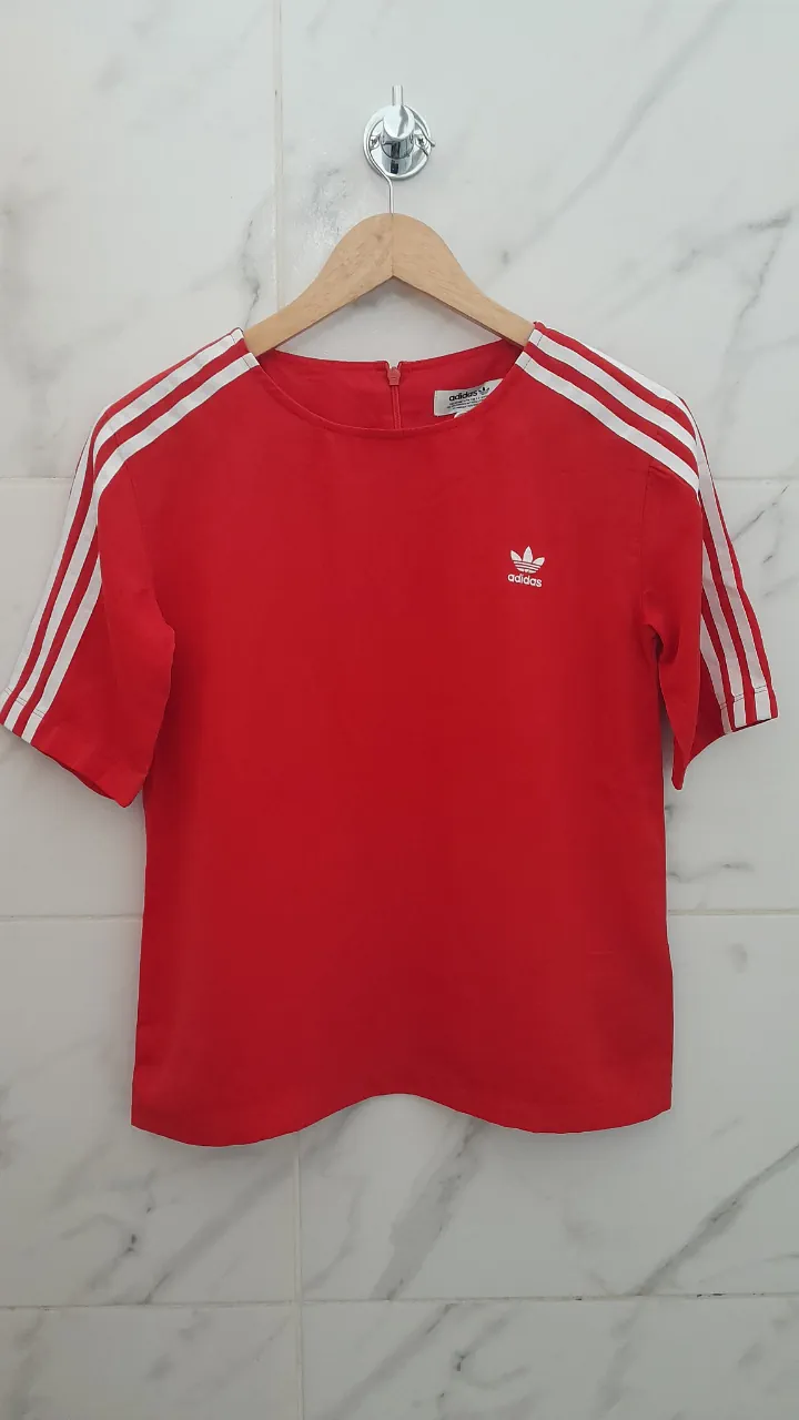 Remera adidas · Talle S