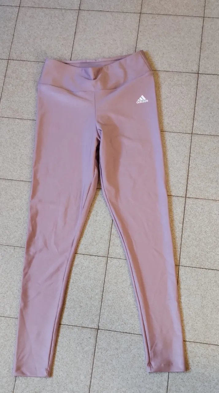 adidas · Talle L