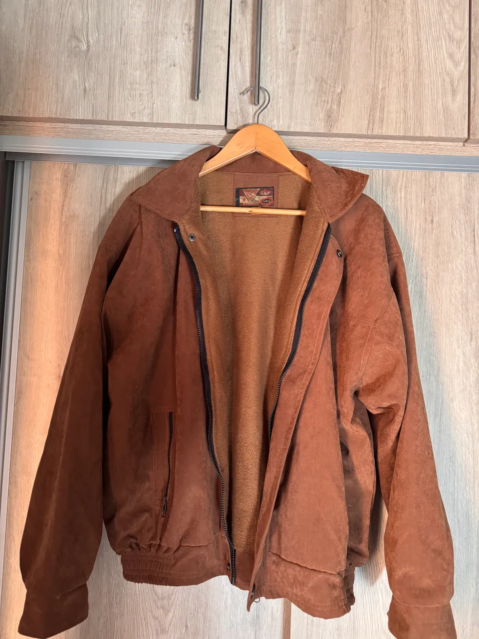 Campera GUESS · Talle L