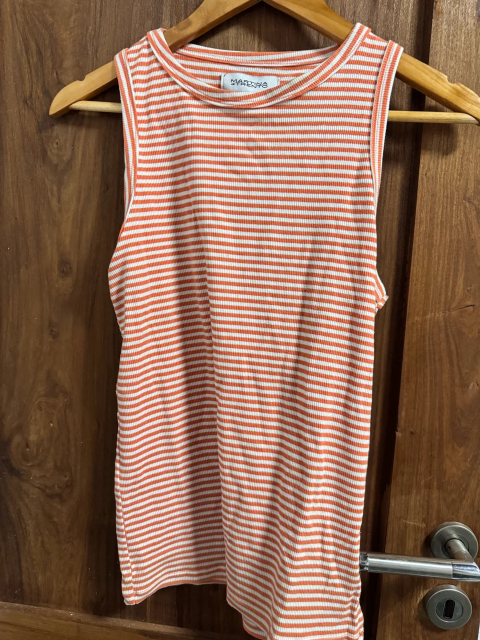 Musculosa Martina Di Trento - imagen 1