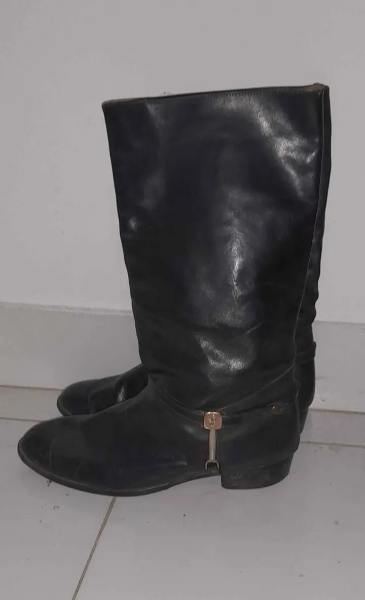 Botas Ninguna · Talle AR 39