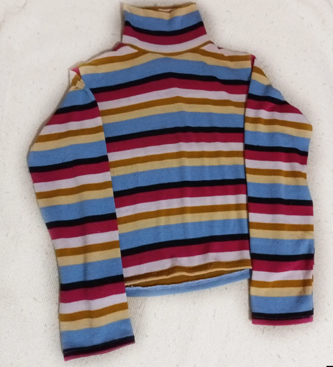 Remera Sin marca conocida. - imagen 1
