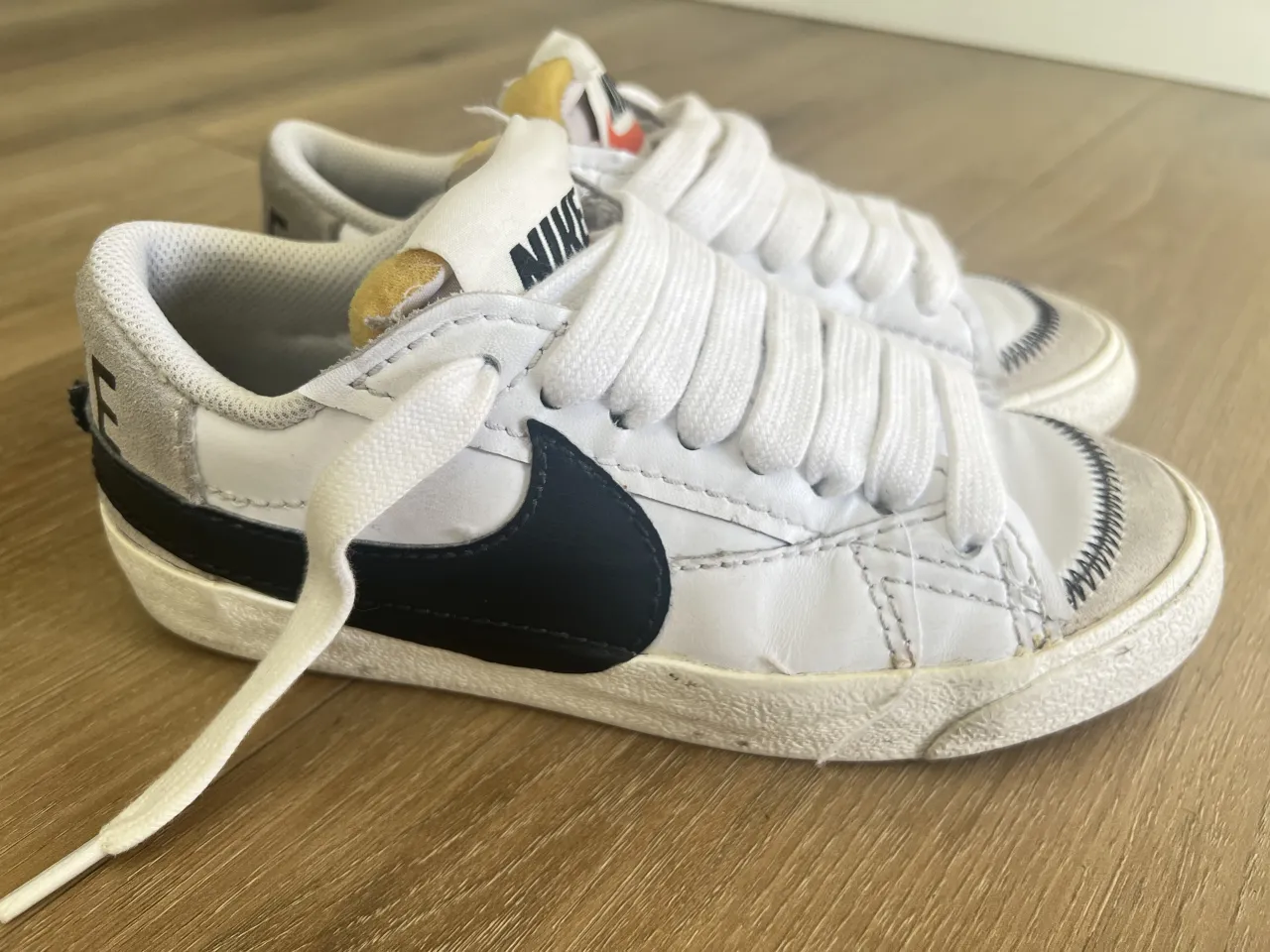 Nike · Talle AR 36