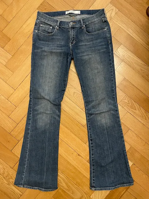 Abercrombie & Fitch · Talle US 28