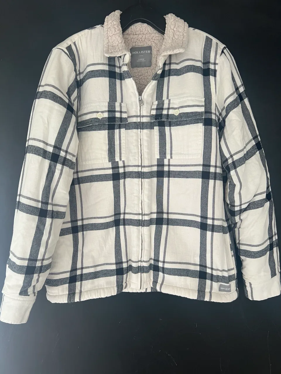 Hollister · Talle L
