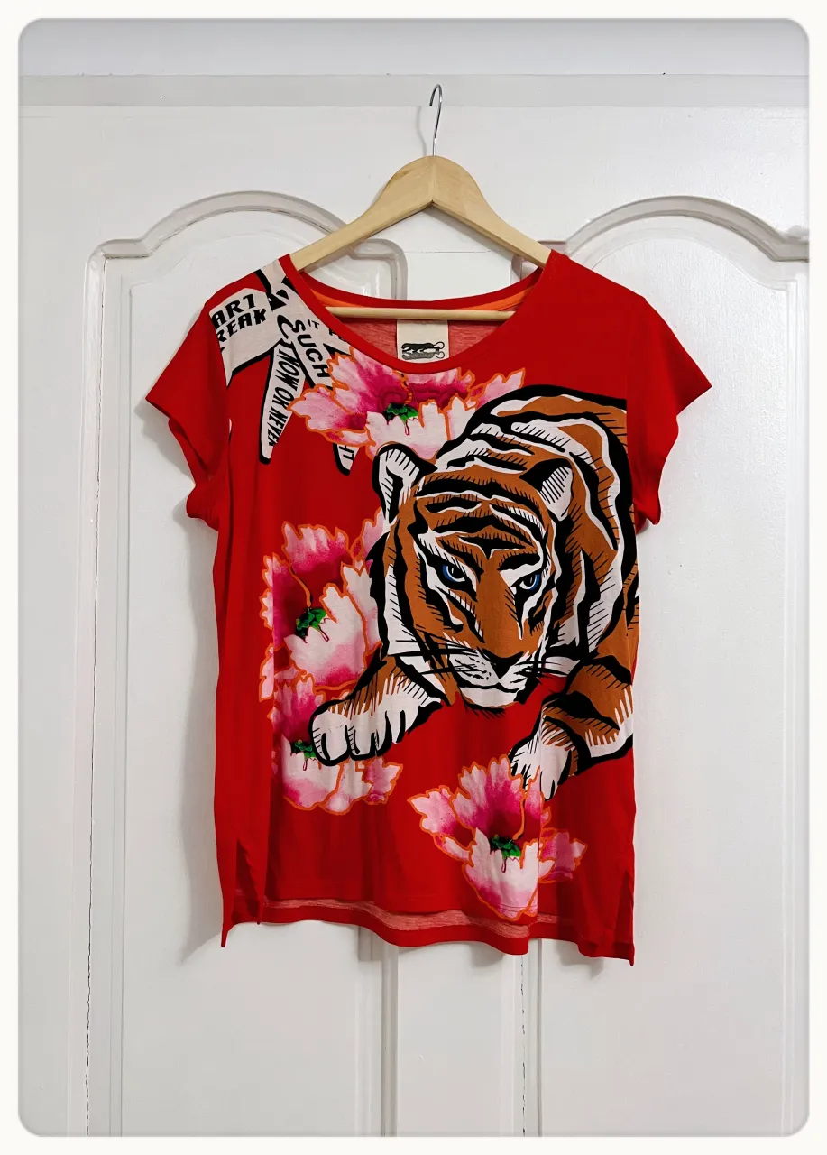 Remera Jazmín Chebar · Talle 2