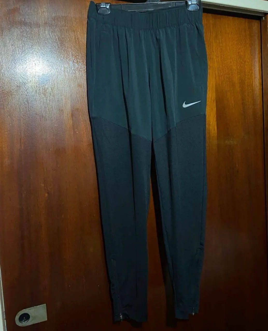 Pantalón Nike - imagen 1