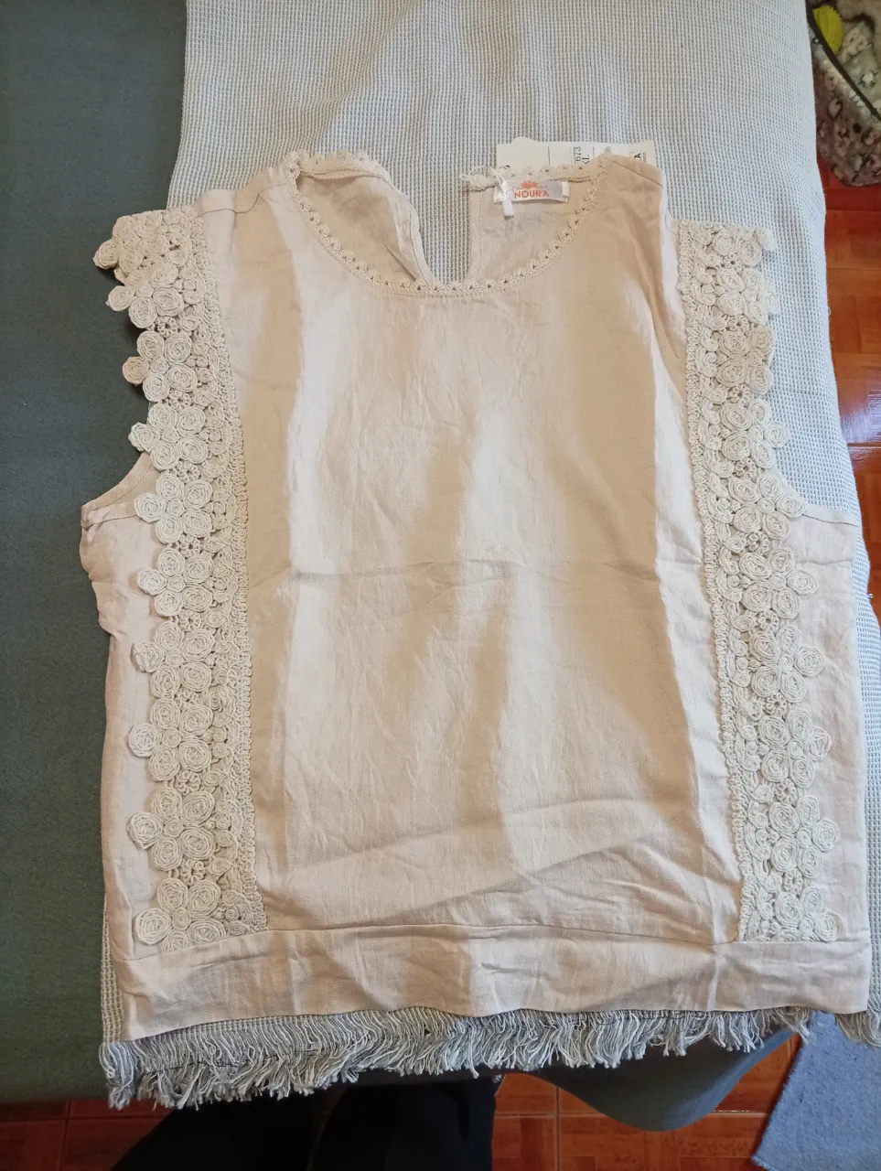 Noura · Talle L
