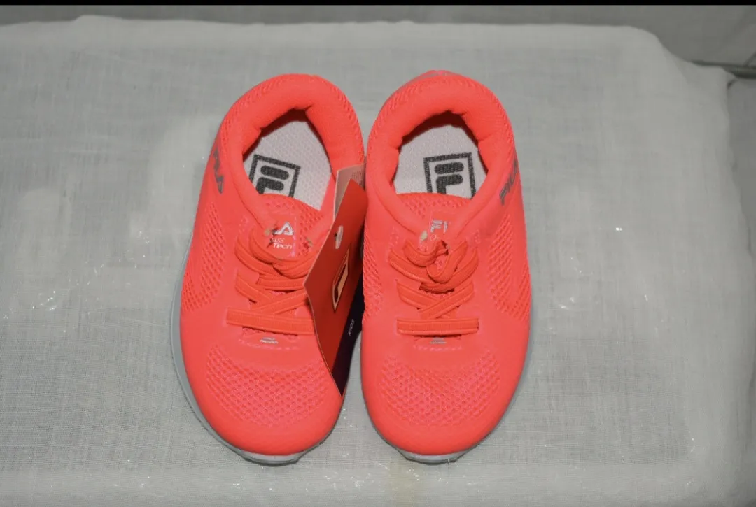 Zapatillas Fila · Talle AR 22