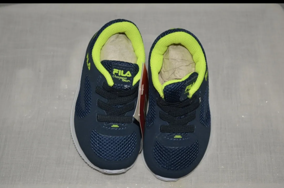Zapatillas Fila · Talle AR 20