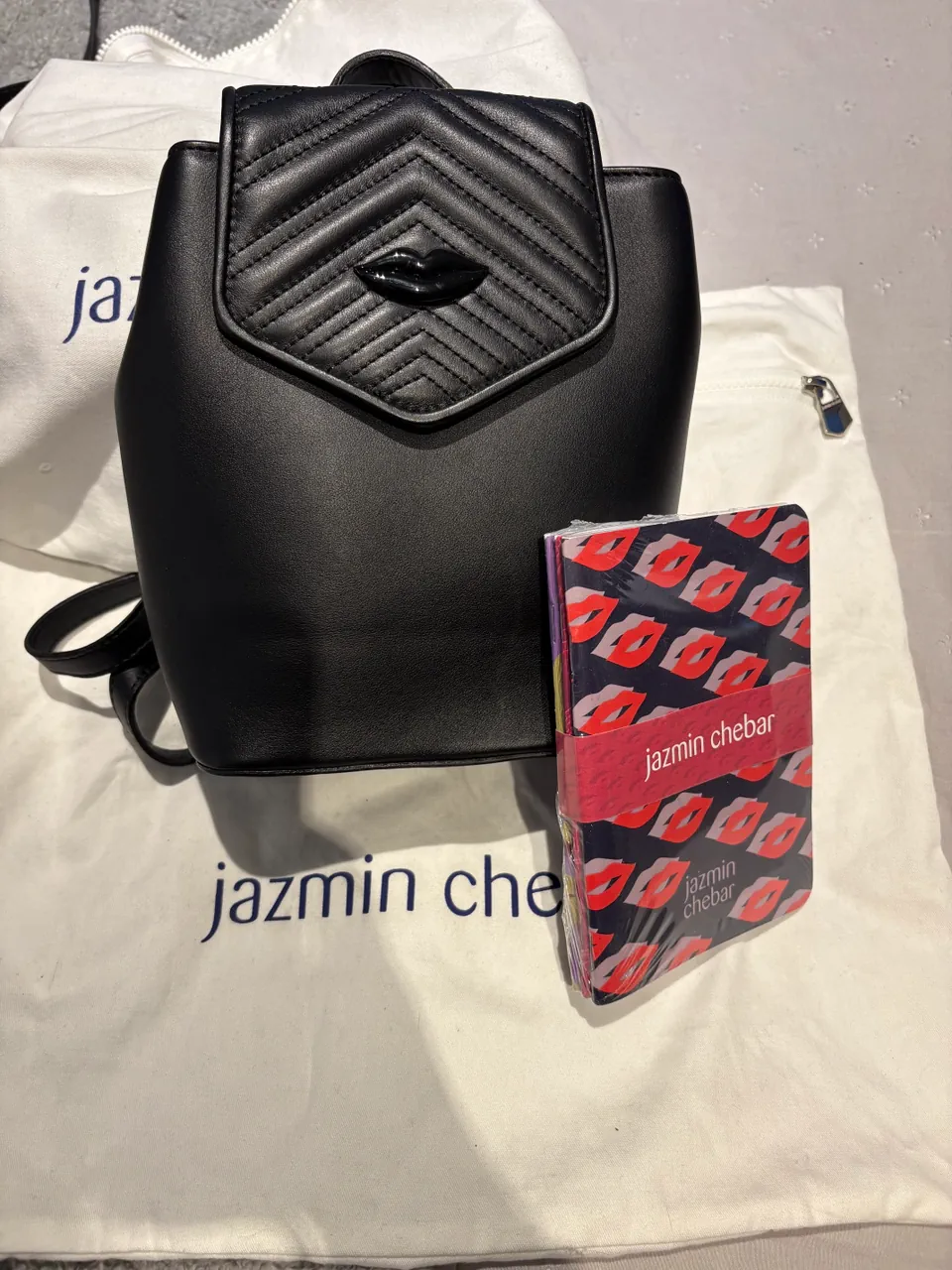 Mochila Jazmín Chebar - imagen 1