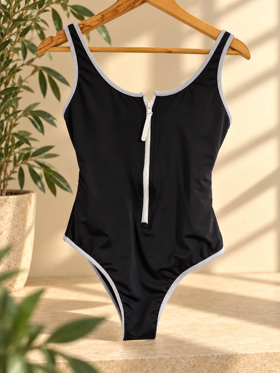 Traje de baño Compañía del Sol · Talle L