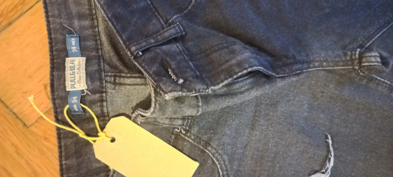 Pull & Bear · Talle MEX/ARG 24