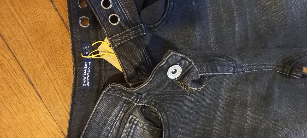Zara · Talle EU 38