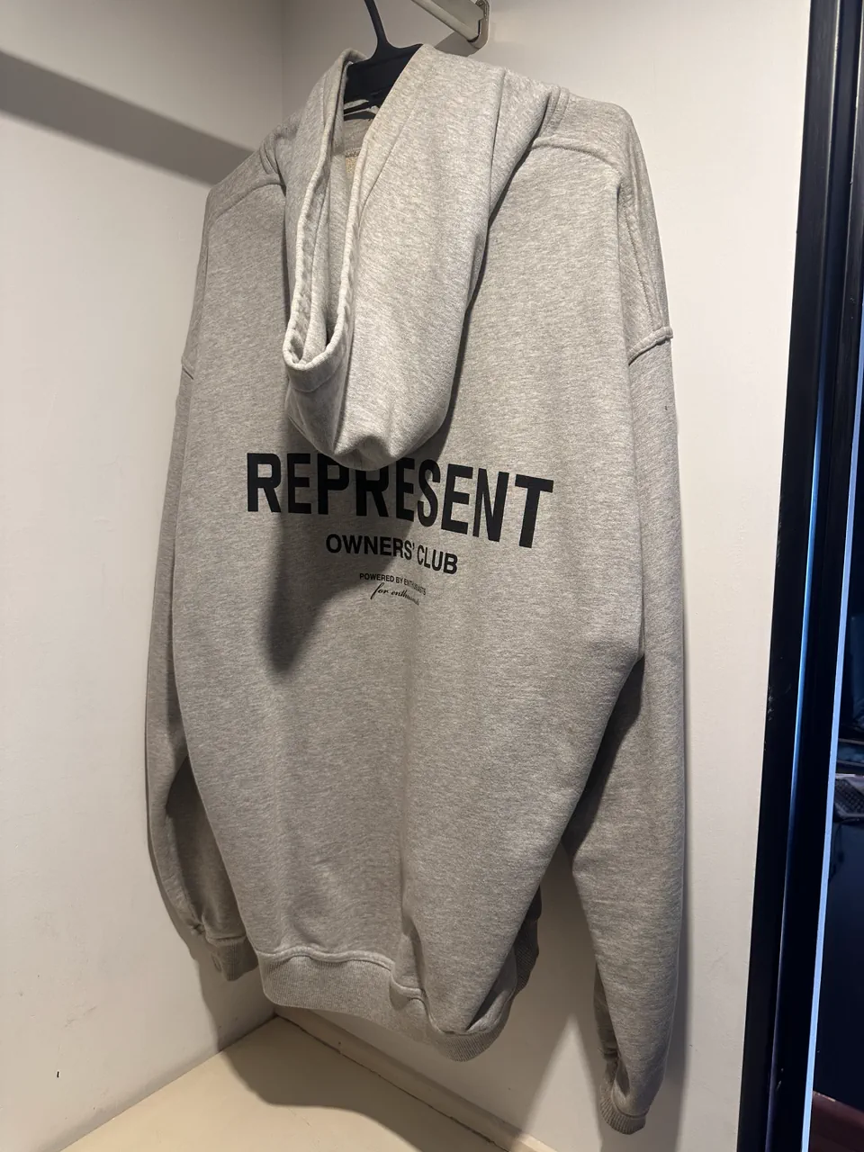 Represent · Talle M