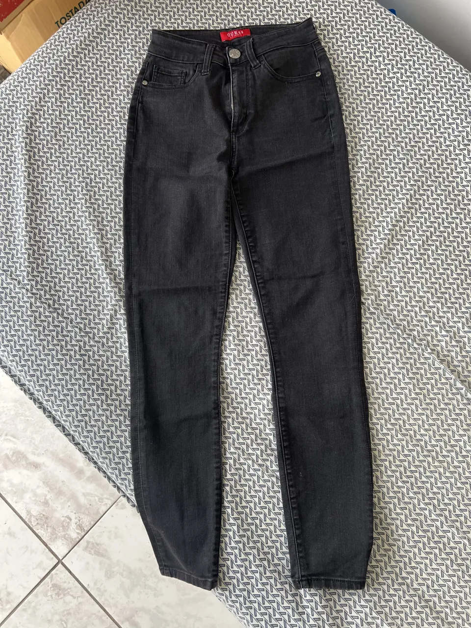 Jean GUESS - imagen 1