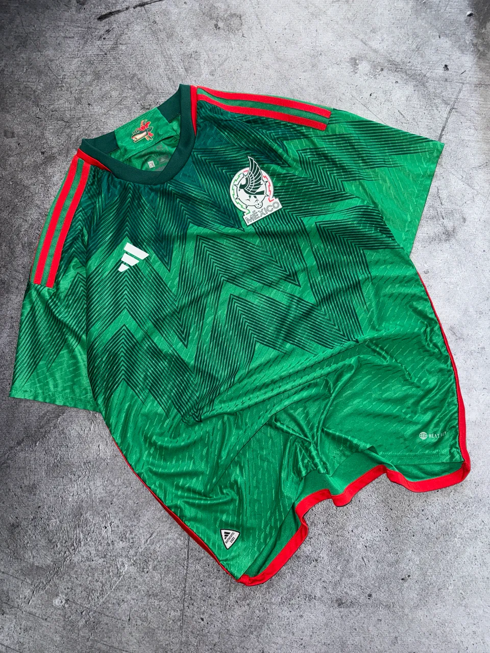Camiseta adidas - imagen 1