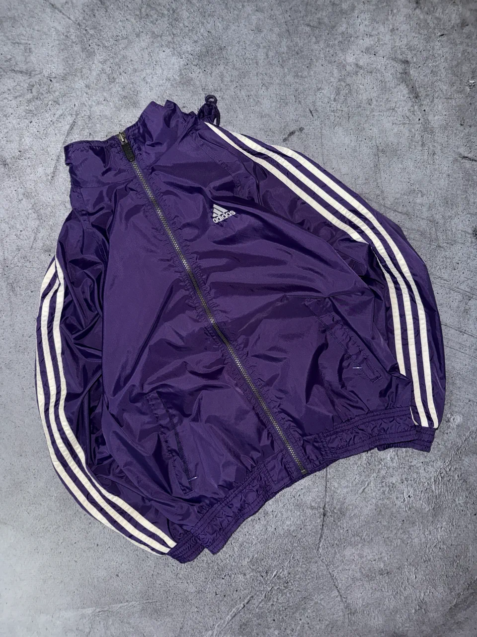 Rompeviento adidas · Talle M