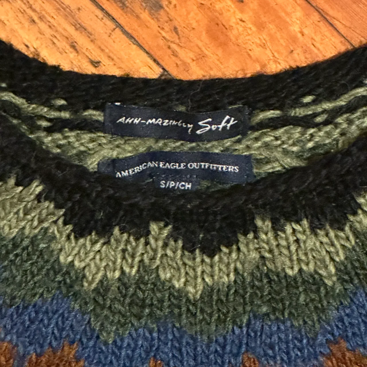 Sweater American Eagle Outfitters · Talle S