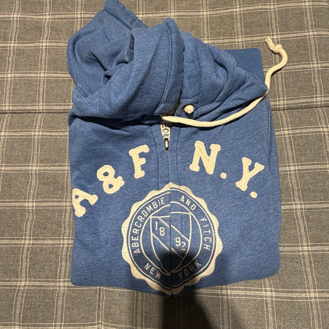 Abercrombie & Fitch · Talle M