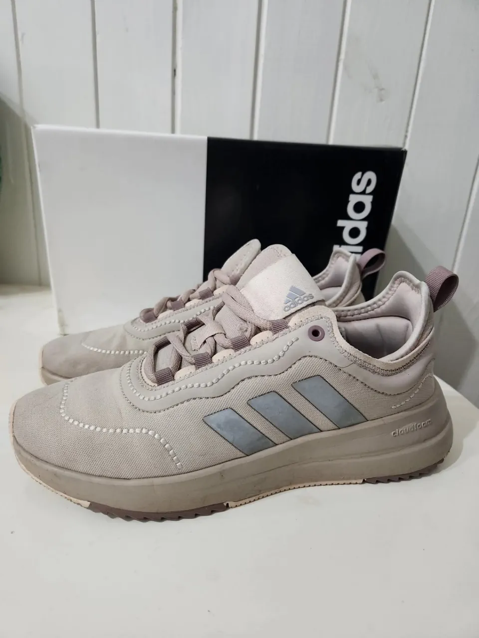 adidas · Talle AR 36