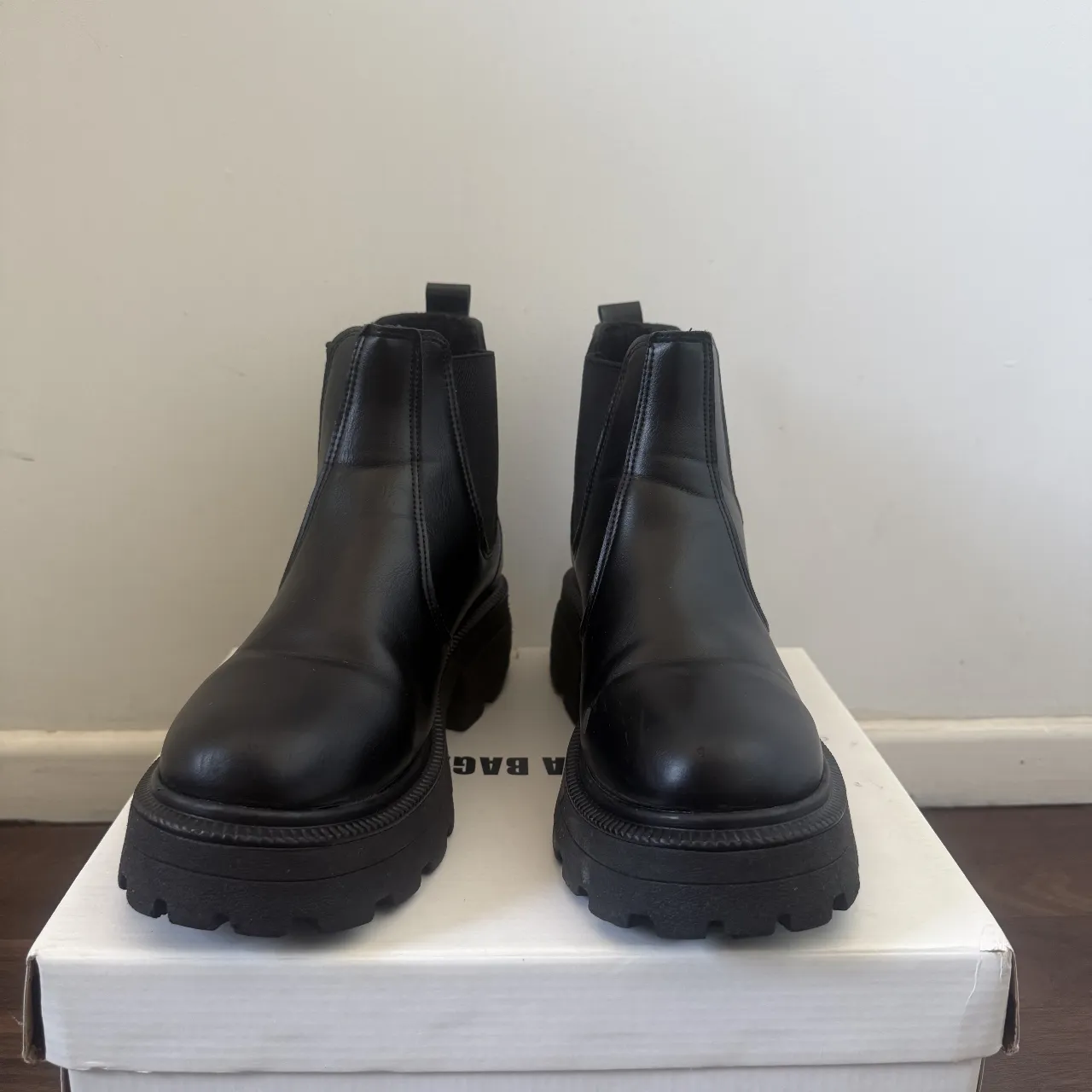 Camila bagatti · Talle US 8