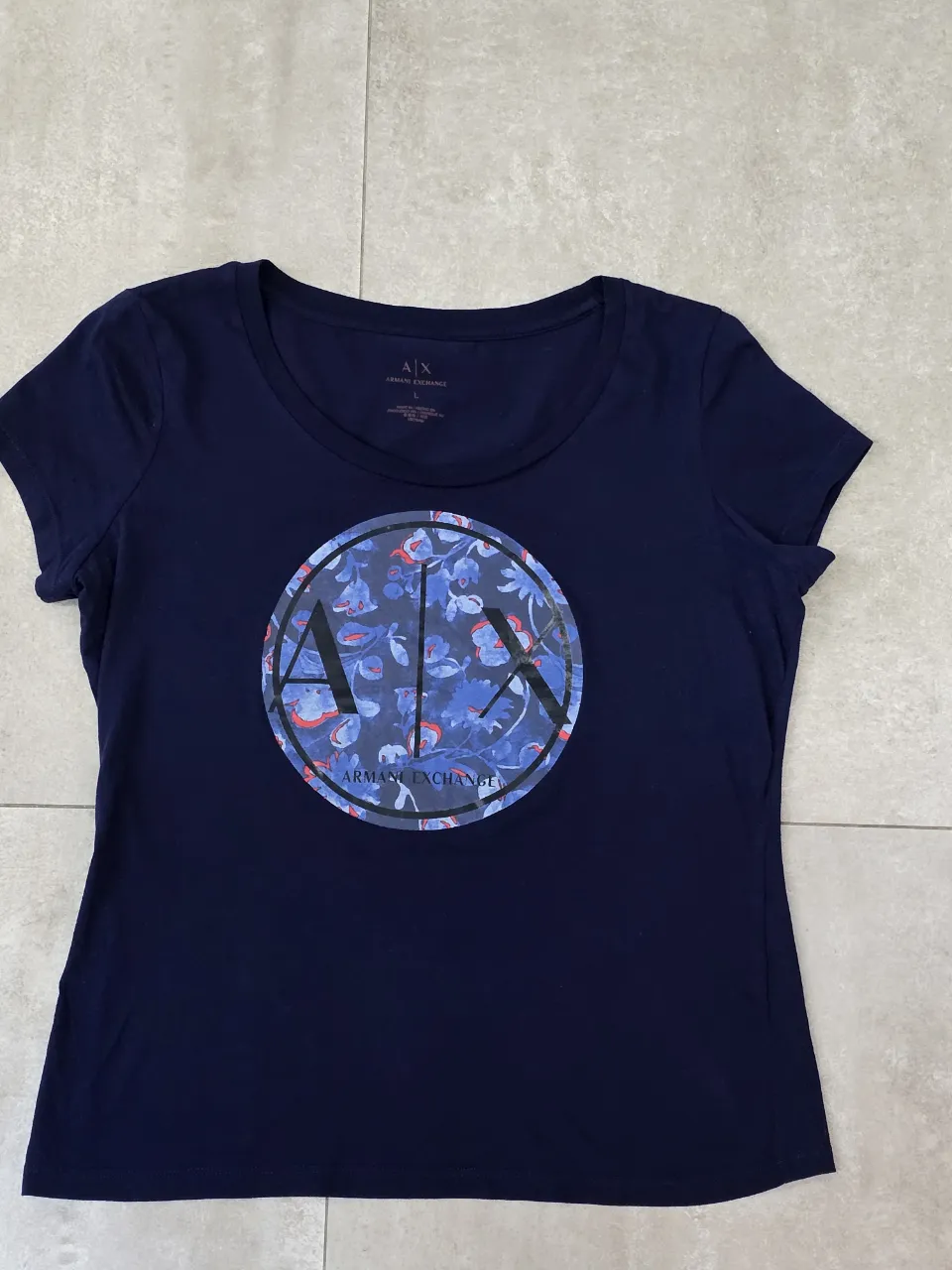 Remera Armani Exchange · Talle L