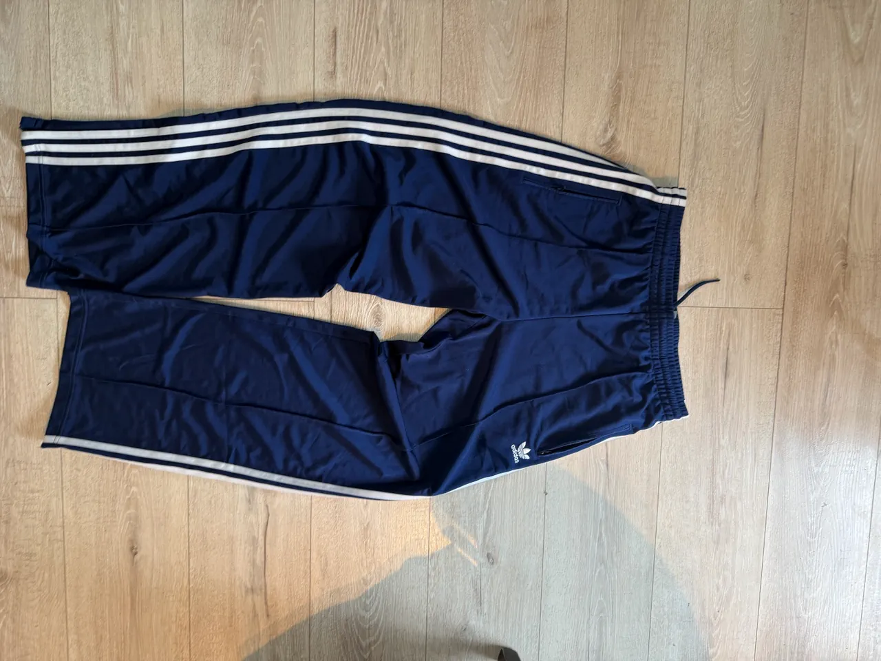 adidas · Talle M